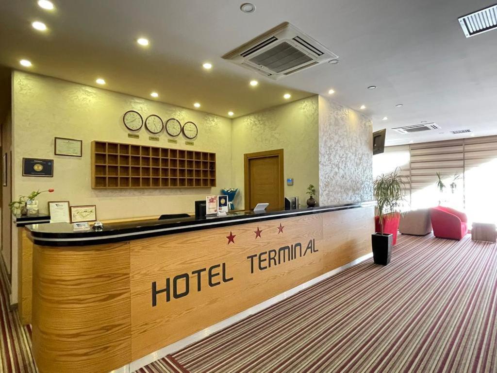 Hotel Terminal Tirana Buitenkant foto