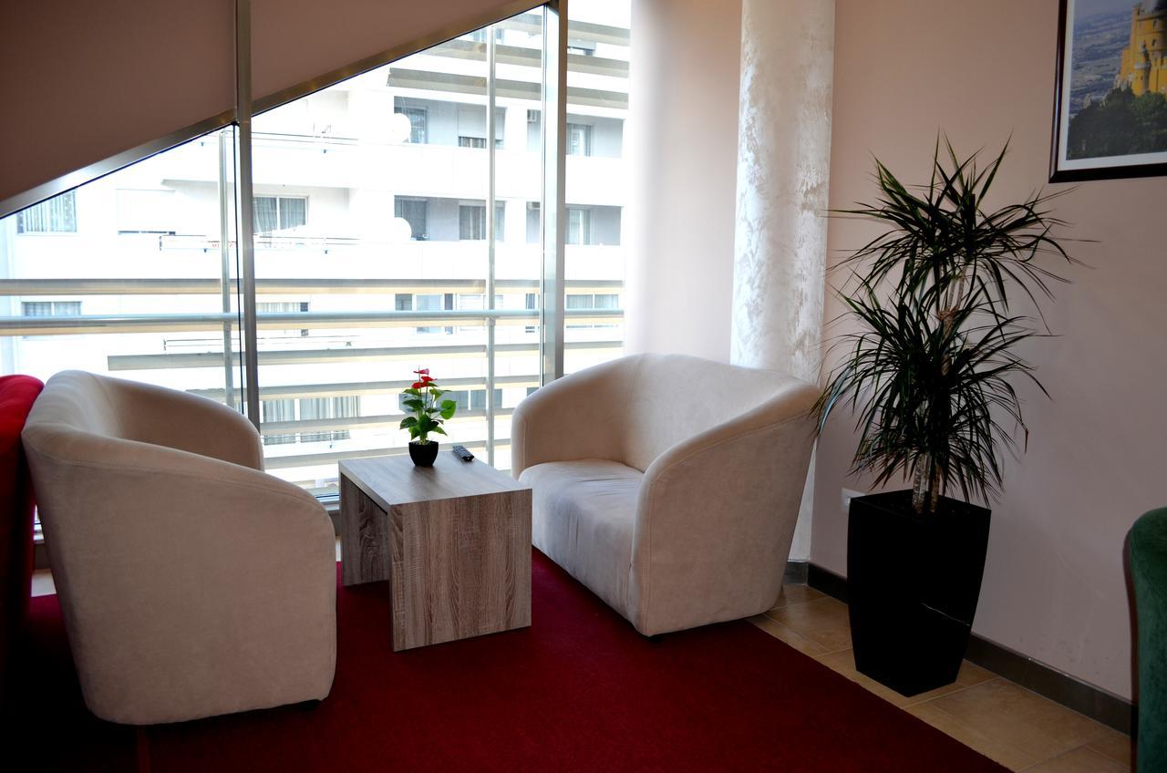 Hotel Terminal Tirana Buitenkant foto